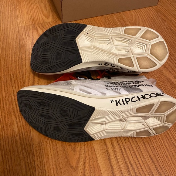 zoom vaporfly off white